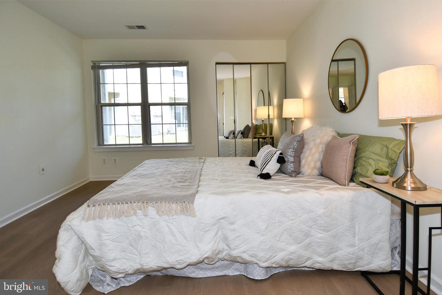 2797 YARLING CT, FALLS CHURCH, Virginia 22042, 2 Bedrooms Bedrooms, ,1 BathroomBathrooms,Residential,For sale,2797 YARLING CT,VAFX2257468 MLS # VAFX2257468
