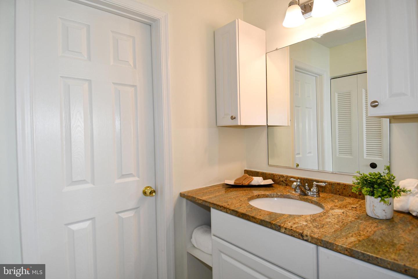 2797 YARLING CT, FALLS CHURCH, Virginia 22042, 2 Bedrooms Bedrooms, ,1 BathroomBathrooms,Residential,For sale,2797 YARLING CT,VAFX2257468 MLS # VAFX2257468