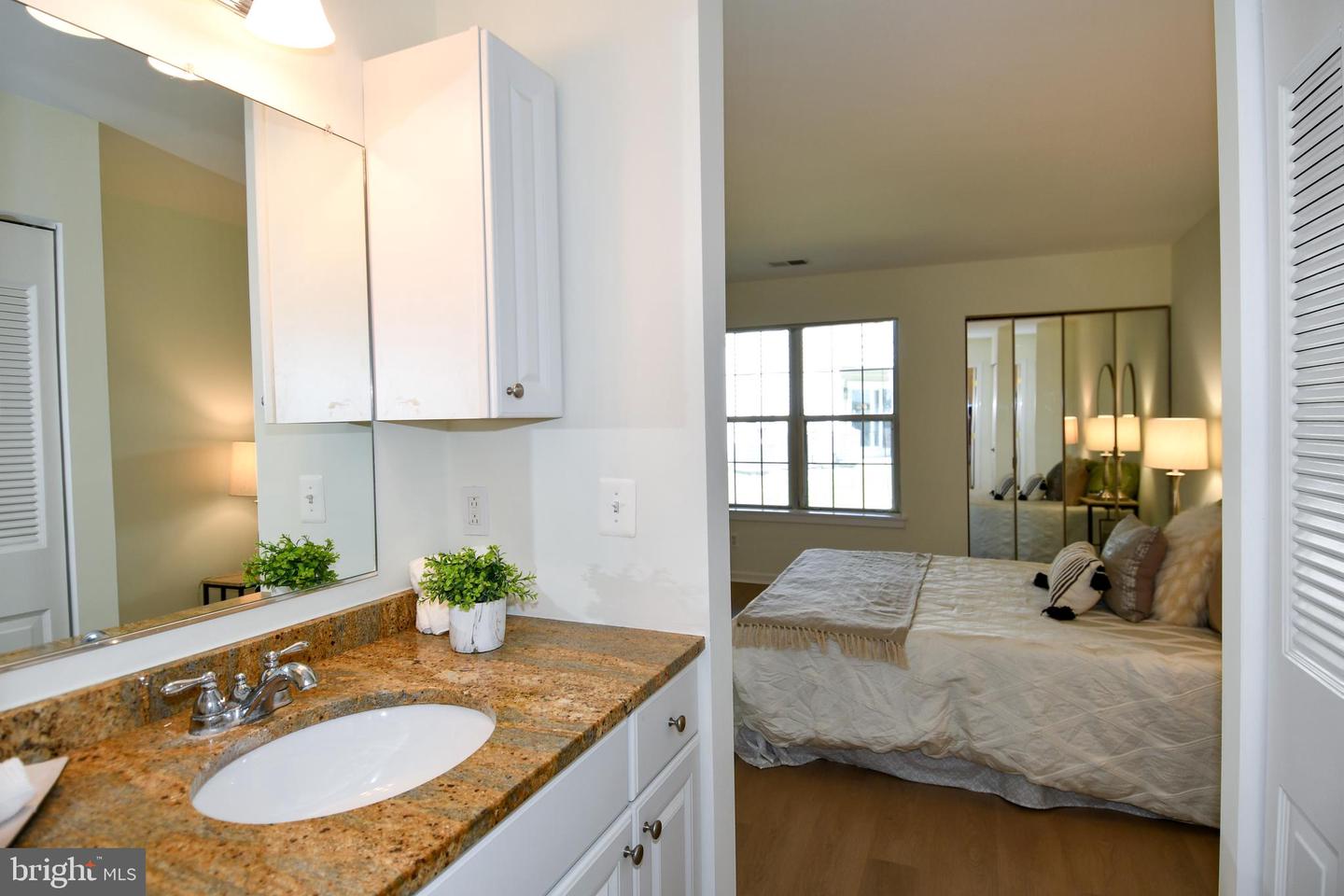 2797 YARLING CT, FALLS CHURCH, Virginia 22042, 2 Bedrooms Bedrooms, ,1 BathroomBathrooms,Residential,For sale,2797 YARLING CT,VAFX2257468 MLS # VAFX2257468