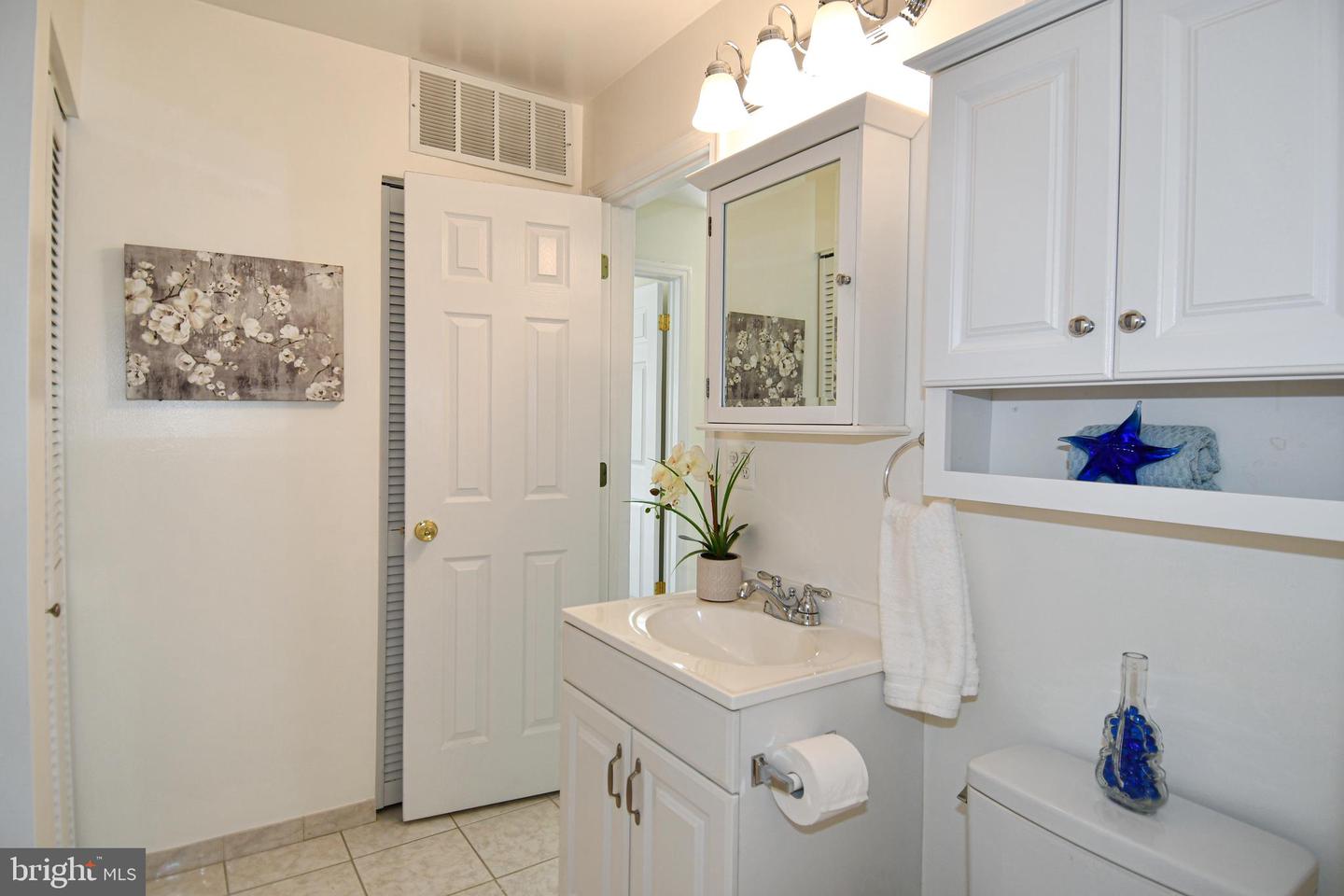 2797 YARLING CT, FALLS CHURCH, Virginia 22042, 2 Bedrooms Bedrooms, ,1 BathroomBathrooms,Residential,For sale,2797 YARLING CT,VAFX2257468 MLS # VAFX2257468