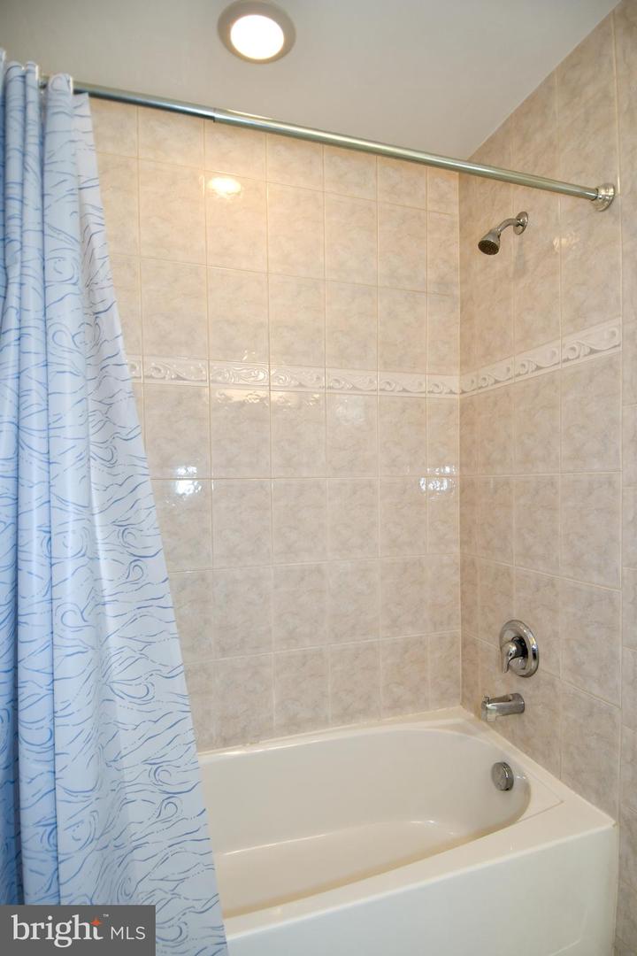 2797 YARLING CT, FALLS CHURCH, Virginia 22042, 2 Bedrooms Bedrooms, ,1 BathroomBathrooms,Residential,For sale,2797 YARLING CT,VAFX2257468 MLS # VAFX2257468