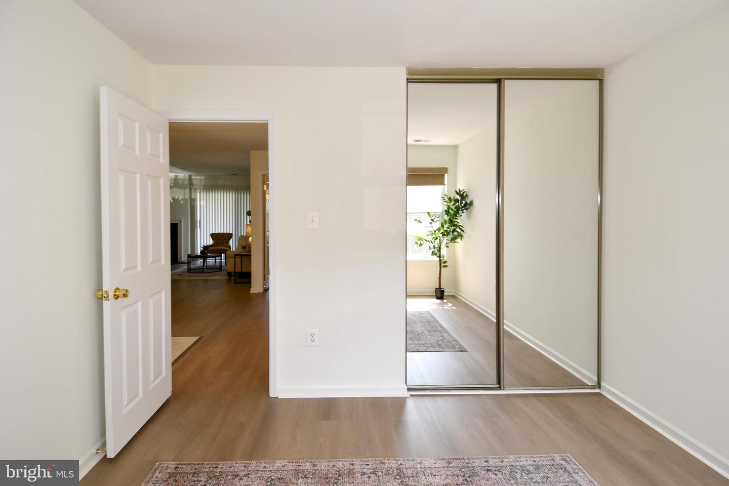 2797 YARLING CT, FALLS CHURCH, Virginia 22042, 2 Bedrooms Bedrooms, ,1 BathroomBathrooms,Residential,For sale,2797 YARLING CT,VAFX2257468 MLS # VAFX2257468