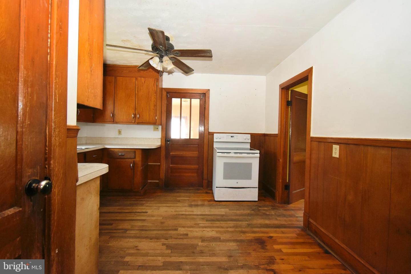 2531 HOCKMAN AVE, WINCHESTER, Virginia 22601, 2 Bedrooms Bedrooms, ,1 BathroomBathrooms,Residential,For sale,2531 HOCKMAN AVE,VAWI2008764 MLS # VAWI2008764