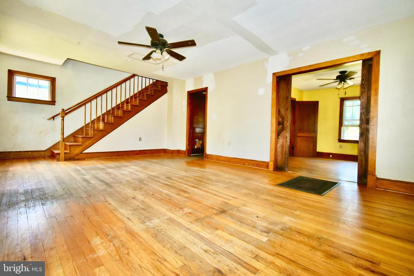 2531 HOCKMAN AVE, WINCHESTER, Virginia 22601, 2 Bedrooms Bedrooms, ,1 BathroomBathrooms,Residential,For sale,2531 HOCKMAN AVE,VAWI2008764 MLS # VAWI2008764