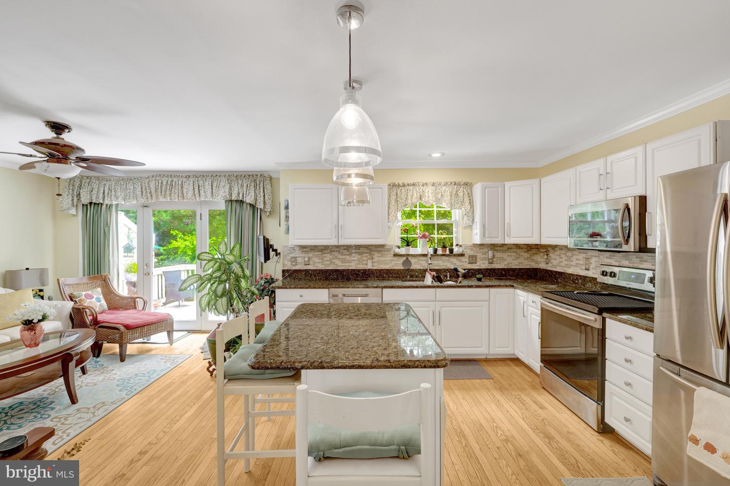 2711 BARONHURST DR, VIENNA, Virginia 22181, 4 Bedrooms Bedrooms, ,3 BathroomsBathrooms,Residential,For sale,2711 BARONHURST DR,VAFX2257498 MLS # VAFX2257498