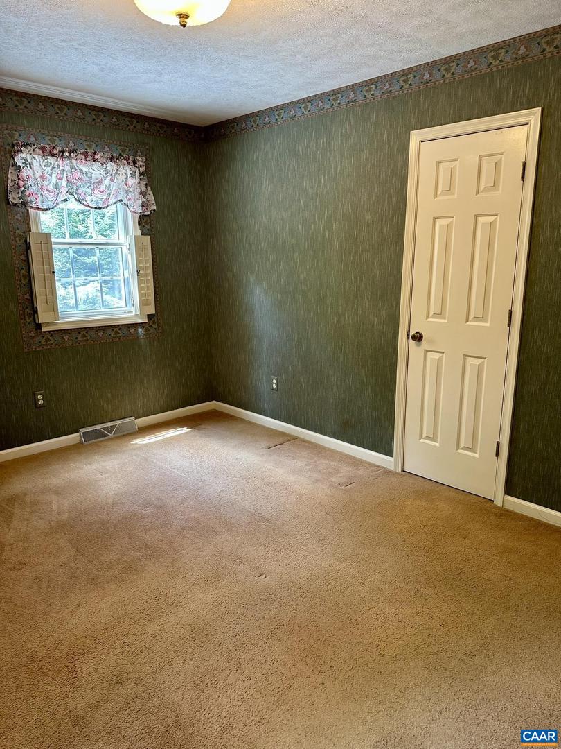 3985 WILLIAM CT, CHARLOTTESVILLE, Virginia 22901, 3 Bedrooms Bedrooms, ,2 BathroomsBathrooms,Residential,For sale,3985 WILLIAM CT,667229 MLS # 667229