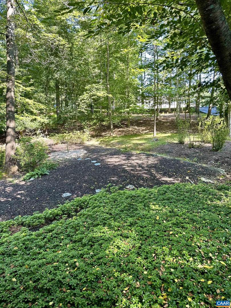 3985 WILLIAM CT, CHARLOTTESVILLE, Virginia 22901, 3 Bedrooms Bedrooms, ,2 BathroomsBathrooms,Residential,For sale,3985 WILLIAM CT,667229 MLS # 667229