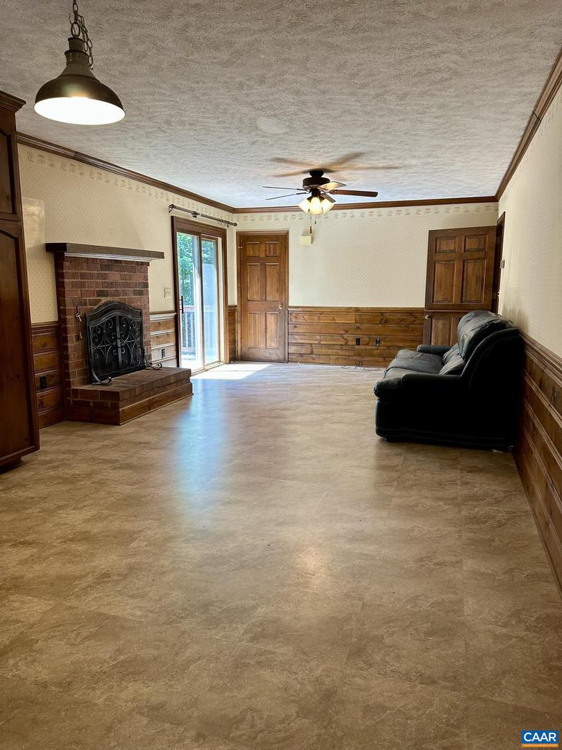 3985 WILLIAM CT, CHARLOTTESVILLE, Virginia 22901, 3 Bedrooms Bedrooms, ,2 BathroomsBathrooms,Residential,For sale,3985 WILLIAM CT,667229 MLS # 667229