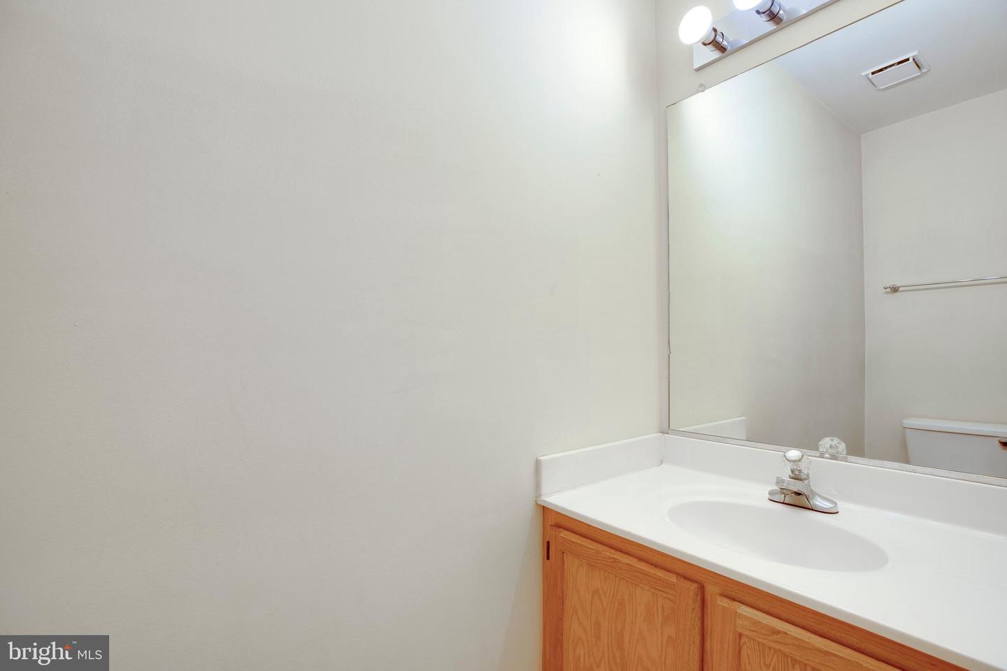 6113 GEORGE BAYLOR DR, CENTREVILLE, Virginia 20121, 3 Bedrooms Bedrooms, ,2 BathroomsBathrooms,Residential,For sale,6113 GEORGE BAYLOR DR,VAFX2257766 MLS # VAFX2257766