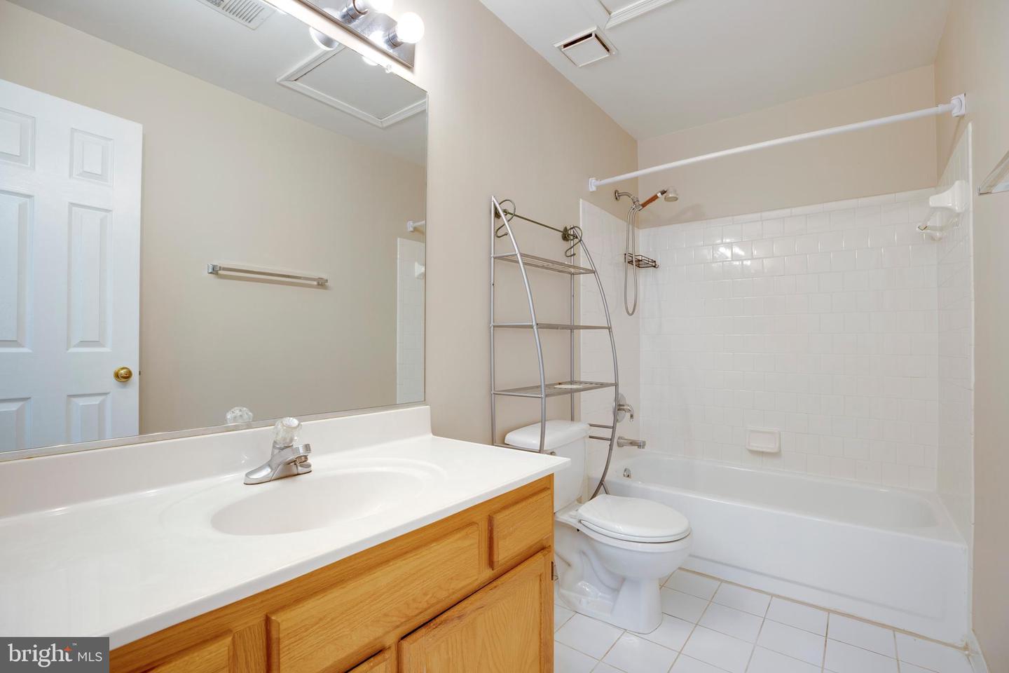 6113 GEORGE BAYLOR DR, CENTREVILLE, Virginia 20121, 3 Bedrooms Bedrooms, ,2 BathroomsBathrooms,Residential,For sale,6113 GEORGE BAYLOR DR,VAFX2257766 MLS # VAFX2257766