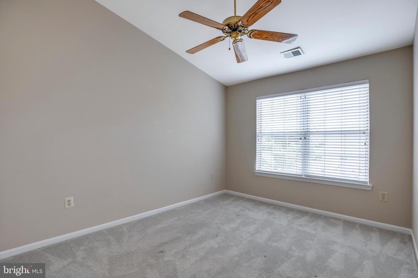 6113 GEORGE BAYLOR DR, CENTREVILLE, Virginia 20121, 3 Bedrooms Bedrooms, ,2 BathroomsBathrooms,Residential,For sale,6113 GEORGE BAYLOR DR,VAFX2257766 MLS # VAFX2257766