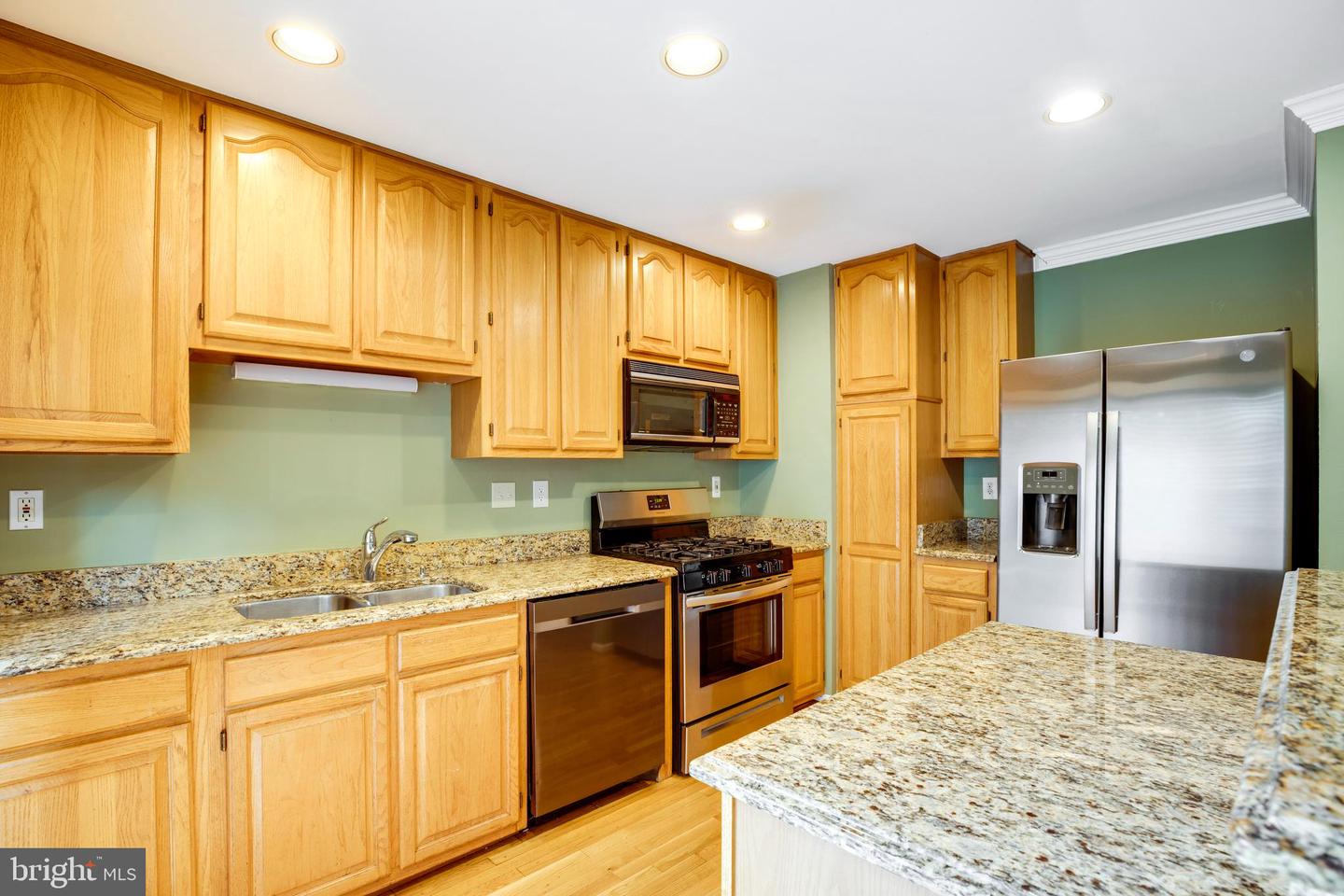 6113 GEORGE BAYLOR DR, CENTREVILLE, Virginia 20121, 3 Bedrooms Bedrooms, ,2 BathroomsBathrooms,Residential,For sale,6113 GEORGE BAYLOR DR,VAFX2257766 MLS # VAFX2257766