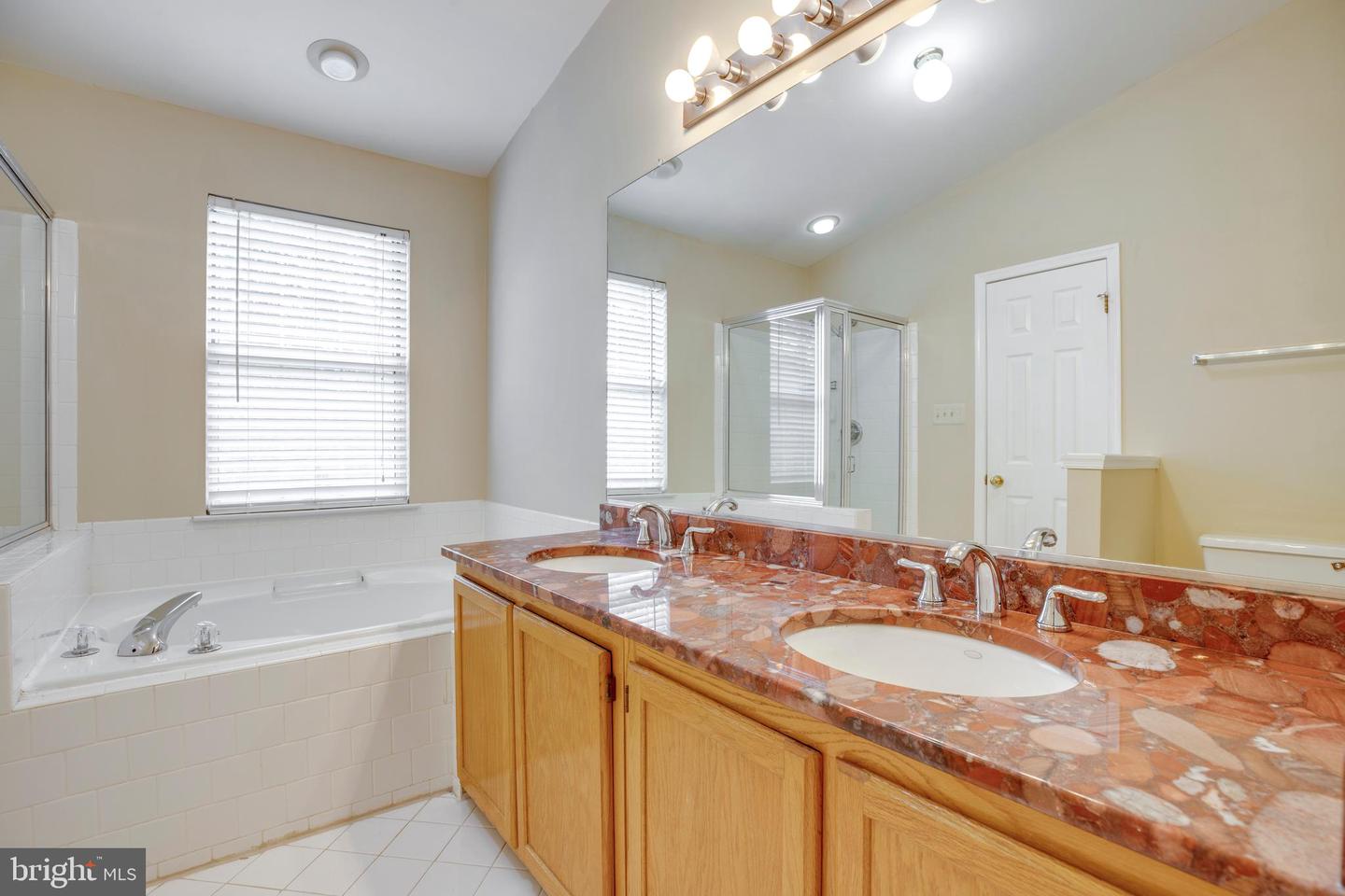 6113 GEORGE BAYLOR DR, CENTREVILLE, Virginia 20121, 3 Bedrooms Bedrooms, ,2 BathroomsBathrooms,Residential,For sale,6113 GEORGE BAYLOR DR,VAFX2257766 MLS # VAFX2257766