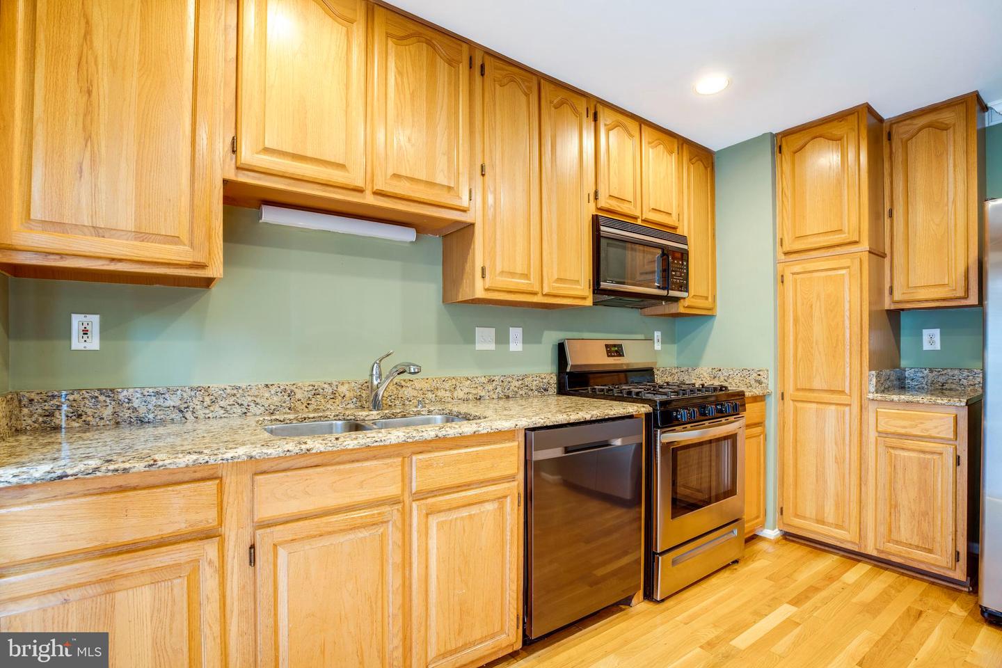 6113 GEORGE BAYLOR DR, CENTREVILLE, Virginia 20121, 3 Bedrooms Bedrooms, ,2 BathroomsBathrooms,Residential,For sale,6113 GEORGE BAYLOR DR,VAFX2257766 MLS # VAFX2257766