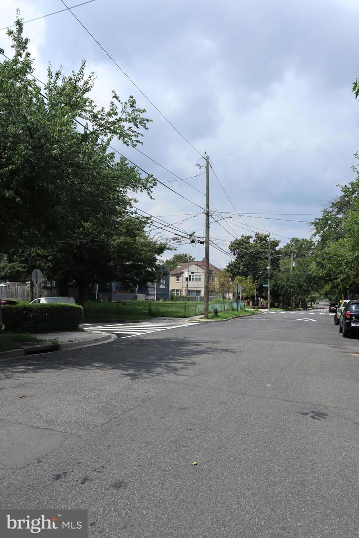 4942 BLAINE ST NE, WASHINGTON, District Of Columbia 20019, 2 Bedrooms Bedrooms, ,1 BathroomBathrooms,Residential,For sale,4942 BLAINE ST NE,DCDC2212390 MLS # DCDC2212390