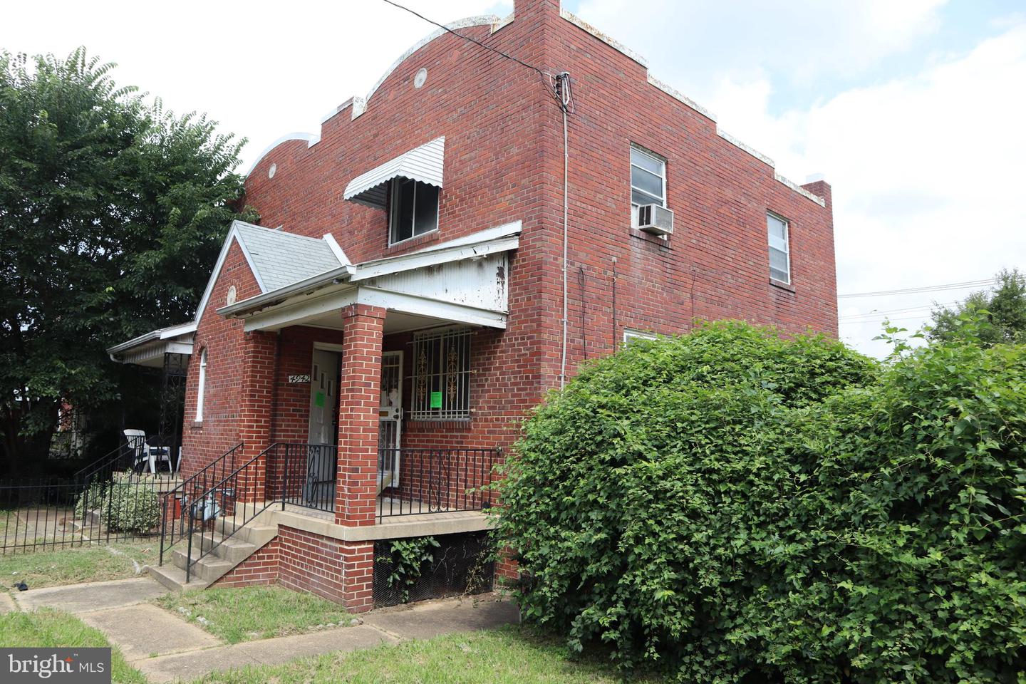 4942 BLAINE ST NE, WASHINGTON, District Of Columbia 20019, 2 Bedrooms Bedrooms, ,1 BathroomBathrooms,Residential,For sale,4942 BLAINE ST NE,DCDC2212390 MLS # DCDC2212390