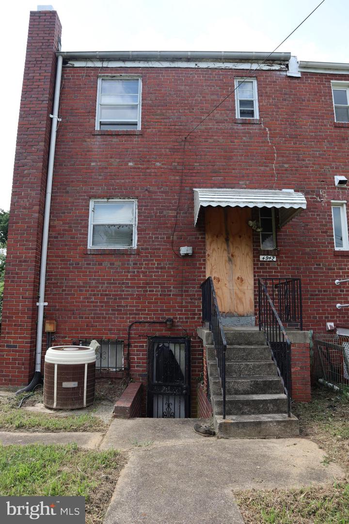 4942 BLAINE ST NE, WASHINGTON, District Of Columbia 20019, 2 Bedrooms Bedrooms, ,1 BathroomBathrooms,Residential,For sale,4942 BLAINE ST NE,DCDC2212390 MLS # DCDC2212390