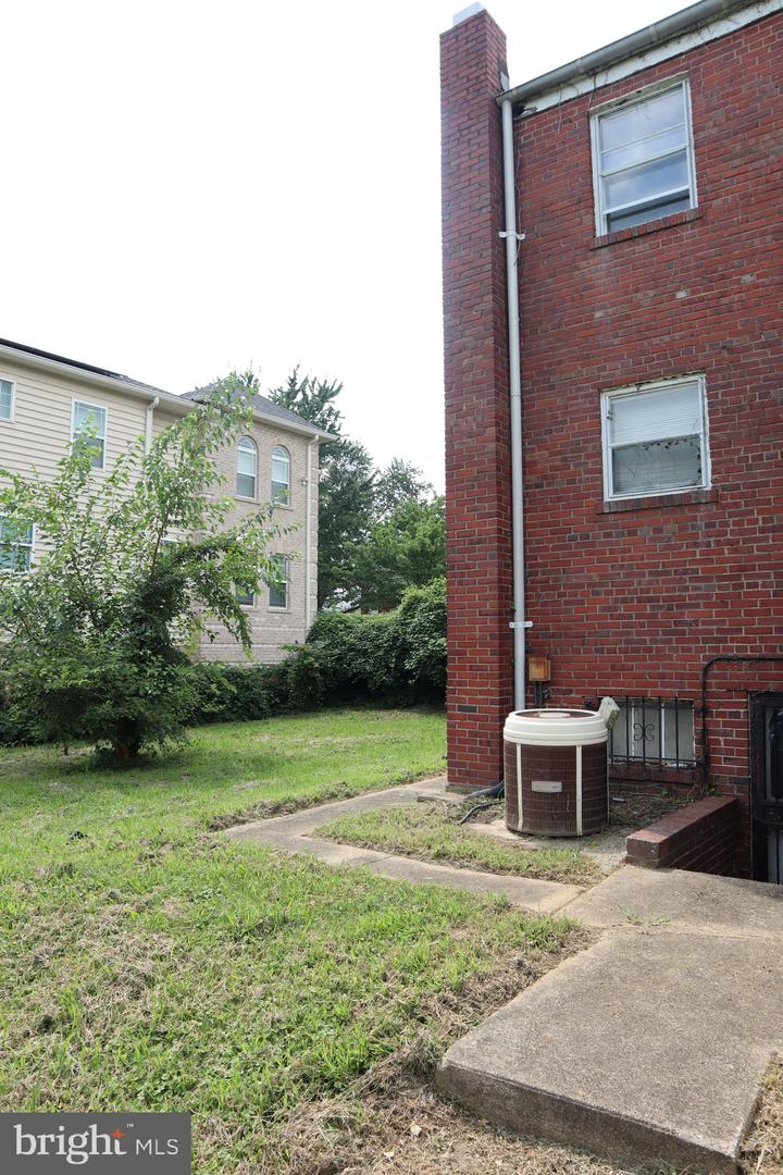 4942 BLAINE ST NE, WASHINGTON, District Of Columbia 20019, 2 Bedrooms Bedrooms, ,1 BathroomBathrooms,Residential,For sale,4942 BLAINE ST NE,DCDC2212390 MLS # DCDC2212390