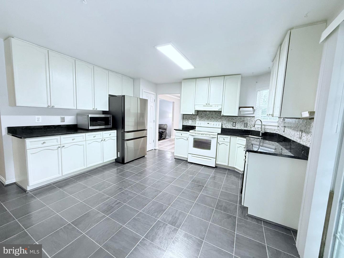 5801 CAMBRIDGE DR, FREDERICKSBURG, Virginia 22407, 3 Bedrooms Bedrooms, ,3 BathroomsBathrooms,Residential,For sale,5801 CAMBRIDGE DR,VASP2035002 MLS # VASP2035002