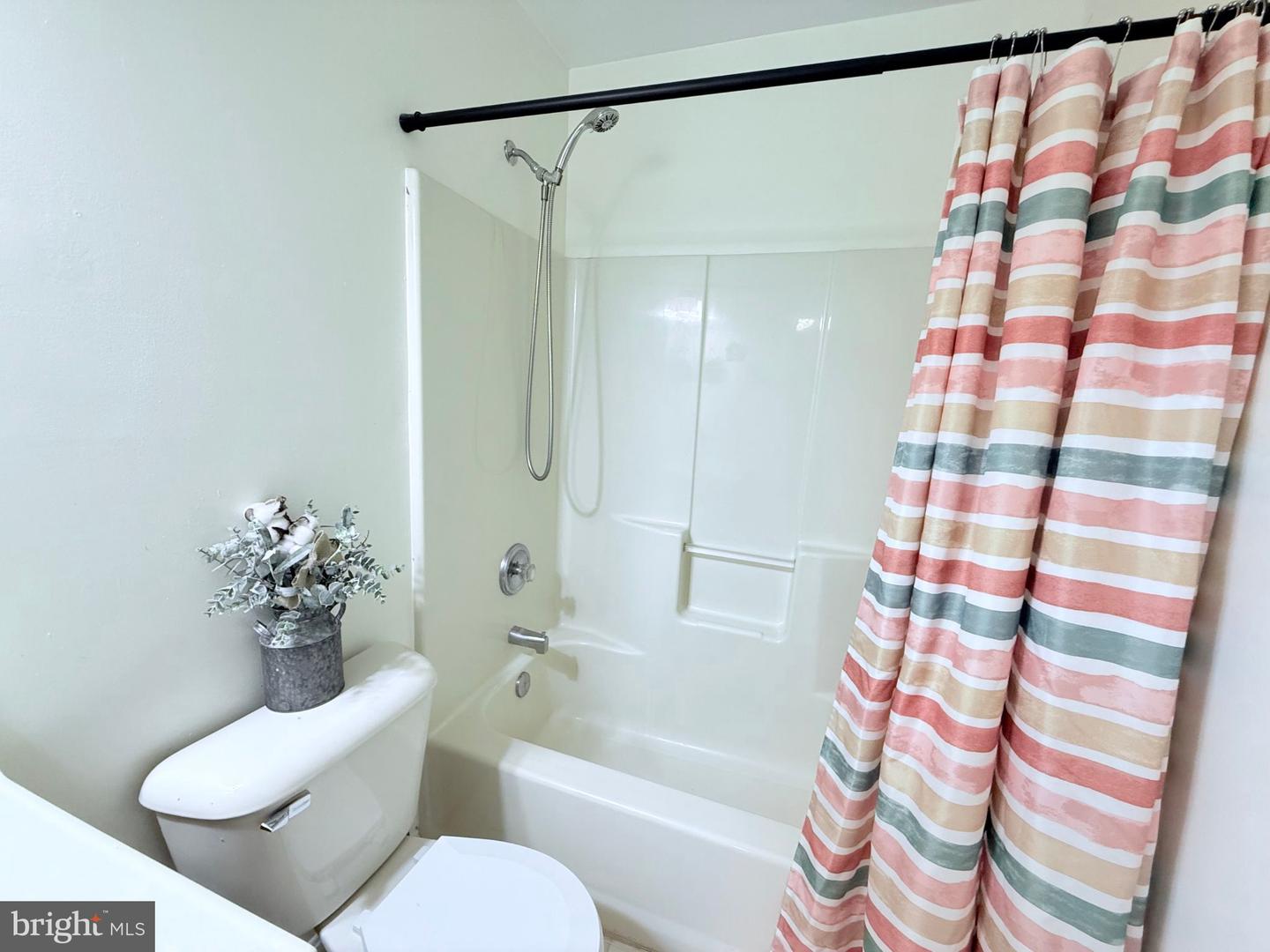 5801 CAMBRIDGE DR, FREDERICKSBURG, Virginia 22407, 3 Bedrooms Bedrooms, ,3 BathroomsBathrooms,Residential,For sale,5801 CAMBRIDGE DR,VASP2035002 MLS # VASP2035002