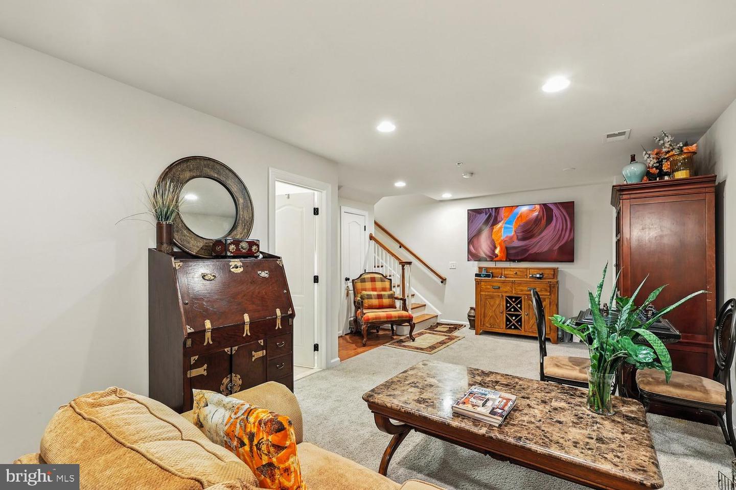 106 EDGEHILL DR, OCCOQUAN, Virginia 22125, 4 Bedrooms Bedrooms, ,4 BathroomsBathrooms,Residential,For sale,106 EDGEHILL DR,VAPW2100188 MLS # VAPW2100188