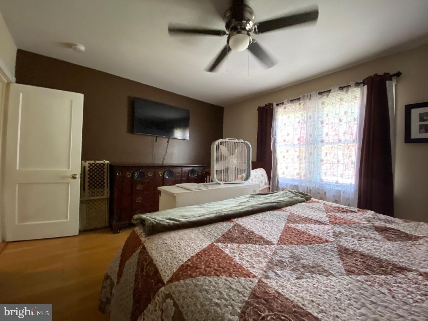 17212 MULBERRY LN, BOWLING GREEN, Virginia 22427, 3 Bedrooms Bedrooms, 8 Rooms Rooms,1 BathroomBathrooms,Residential,For sale,17212 MULBERRY LN,VACV2008578 MLS # VACV2008578