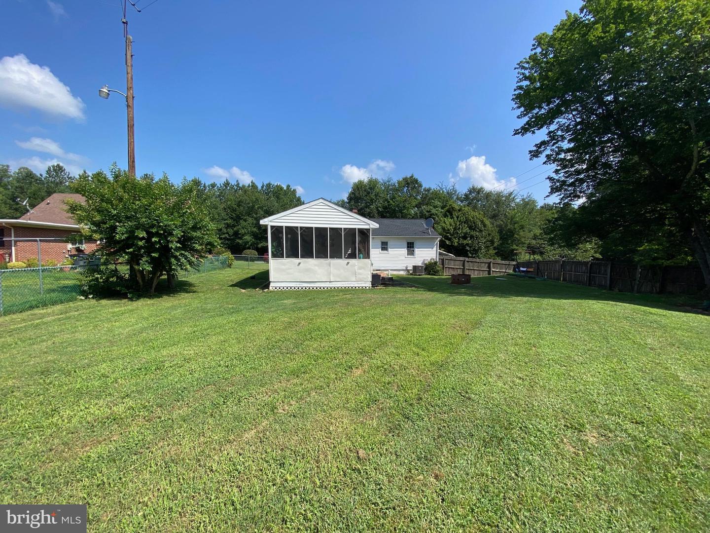 17212 MULBERRY LN, BOWLING GREEN, Virginia 22427, 3 Bedrooms Bedrooms, 8 Rooms Rooms,1 BathroomBathrooms,Residential,For sale,17212 MULBERRY LN,VACV2008578 MLS # VACV2008578