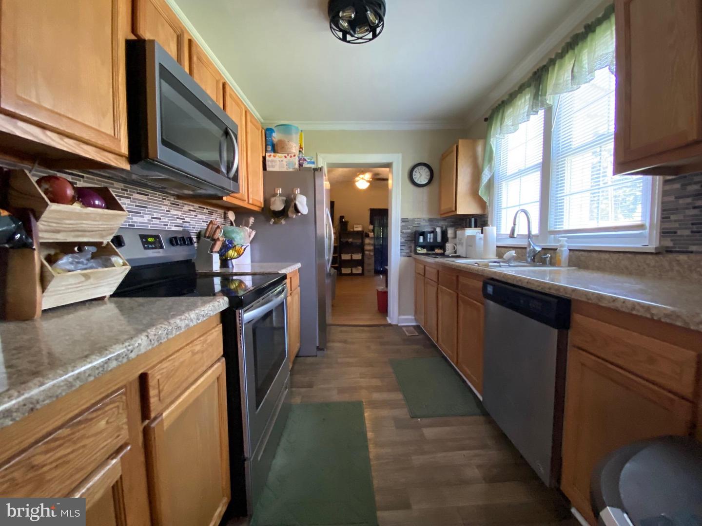17212 MULBERRY LN, BOWLING GREEN, Virginia 22427, 3 Bedrooms Bedrooms, 8 Rooms Rooms,1 BathroomBathrooms,Residential,For sale,17212 MULBERRY LN,VACV2008578 MLS # VACV2008578