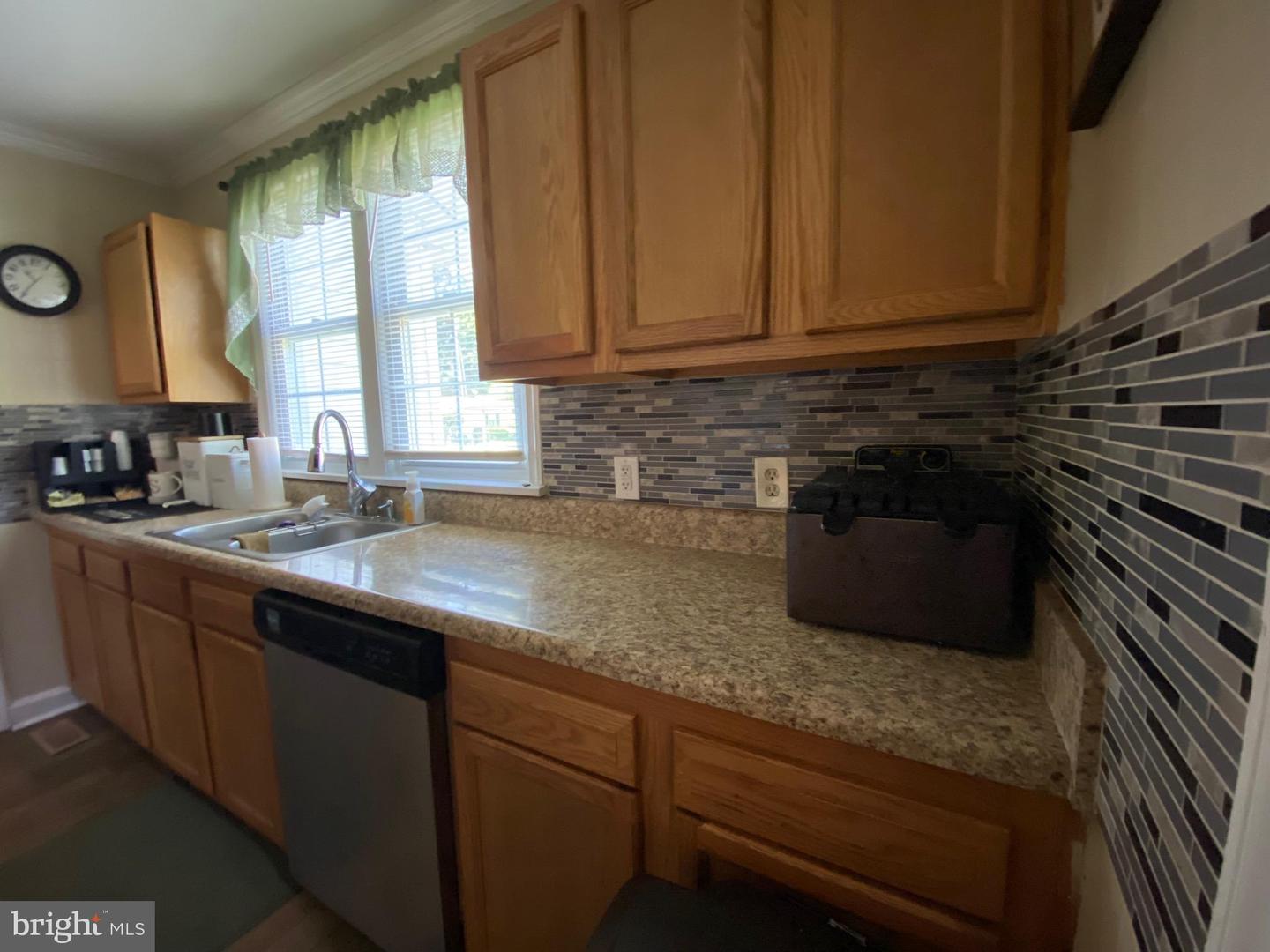 17212 MULBERRY LN, BOWLING GREEN, Virginia 22427, 3 Bedrooms Bedrooms, 8 Rooms Rooms,1 BathroomBathrooms,Residential,For sale,17212 MULBERRY LN,VACV2008578 MLS # VACV2008578