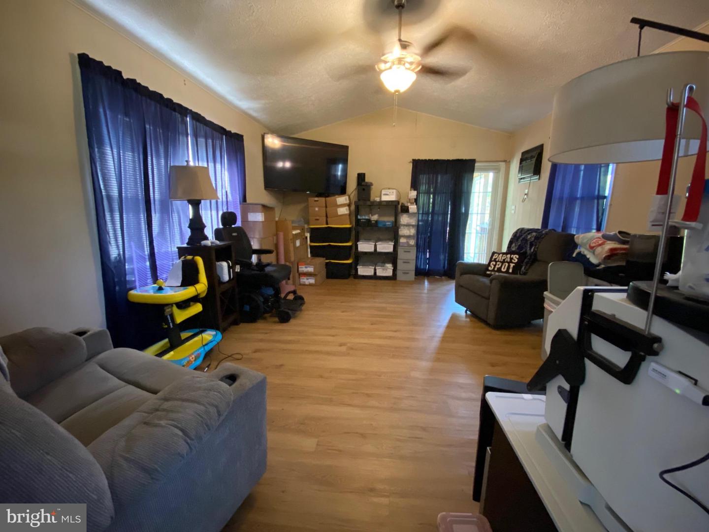 17212 MULBERRY LN, BOWLING GREEN, Virginia 22427, 3 Bedrooms Bedrooms, 8 Rooms Rooms,1 BathroomBathrooms,Residential,For sale,17212 MULBERRY LN,VACV2008578 MLS # VACV2008578