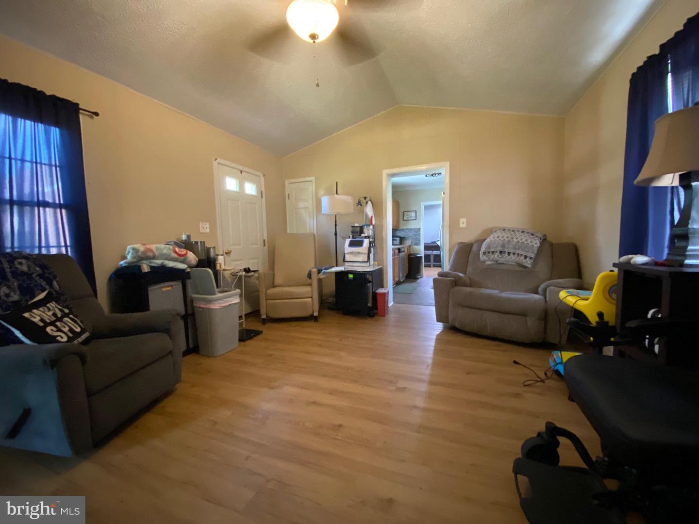 17212 MULBERRY LN, BOWLING GREEN, Virginia 22427, 3 Bedrooms Bedrooms, 8 Rooms Rooms,1 BathroomBathrooms,Residential,For sale,17212 MULBERRY LN,VACV2008578 MLS # VACV2008578