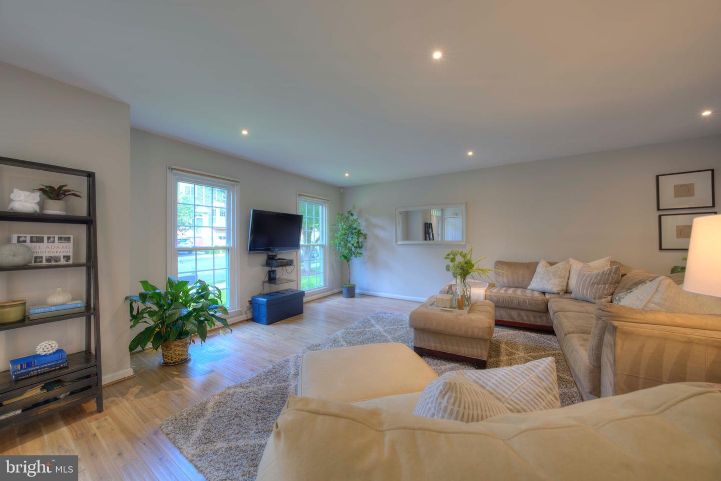 11804 GREAT OWL CIR, RESTON, Virginia 20194, 4 Bedrooms Bedrooms, ,3 BathroomsBathrooms,Residential,For sale,11804 GREAT OWL CIR,VAFX2258106 MLS # VAFX2258106