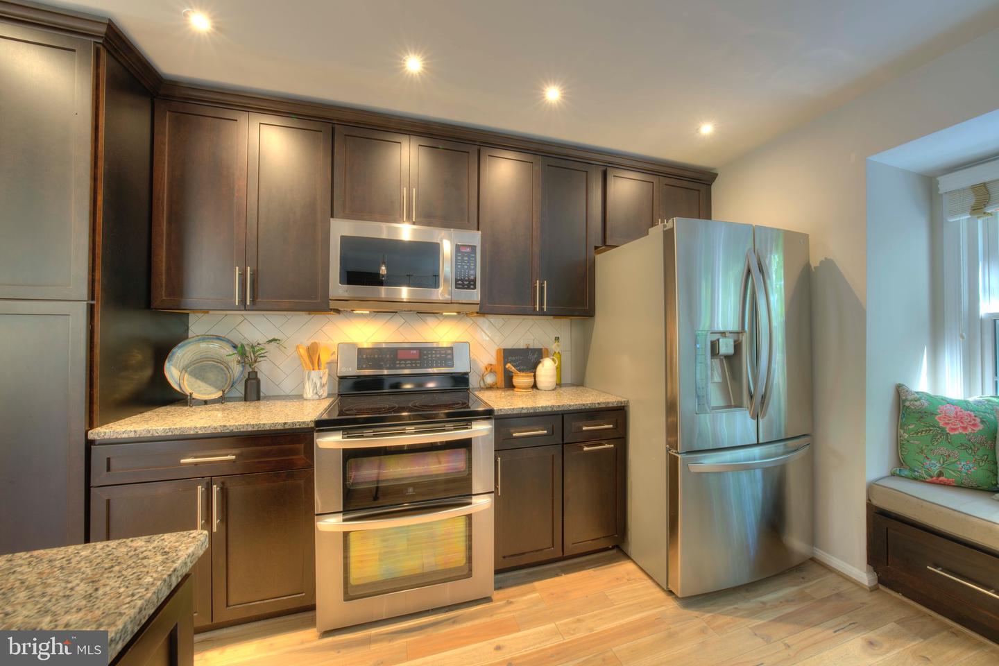 11804 GREAT OWL CIR, RESTON, Virginia 20194, 4 Bedrooms Bedrooms, ,3 BathroomsBathrooms,Residential,For sale,11804 GREAT OWL CIR,VAFX2258106 MLS # VAFX2258106