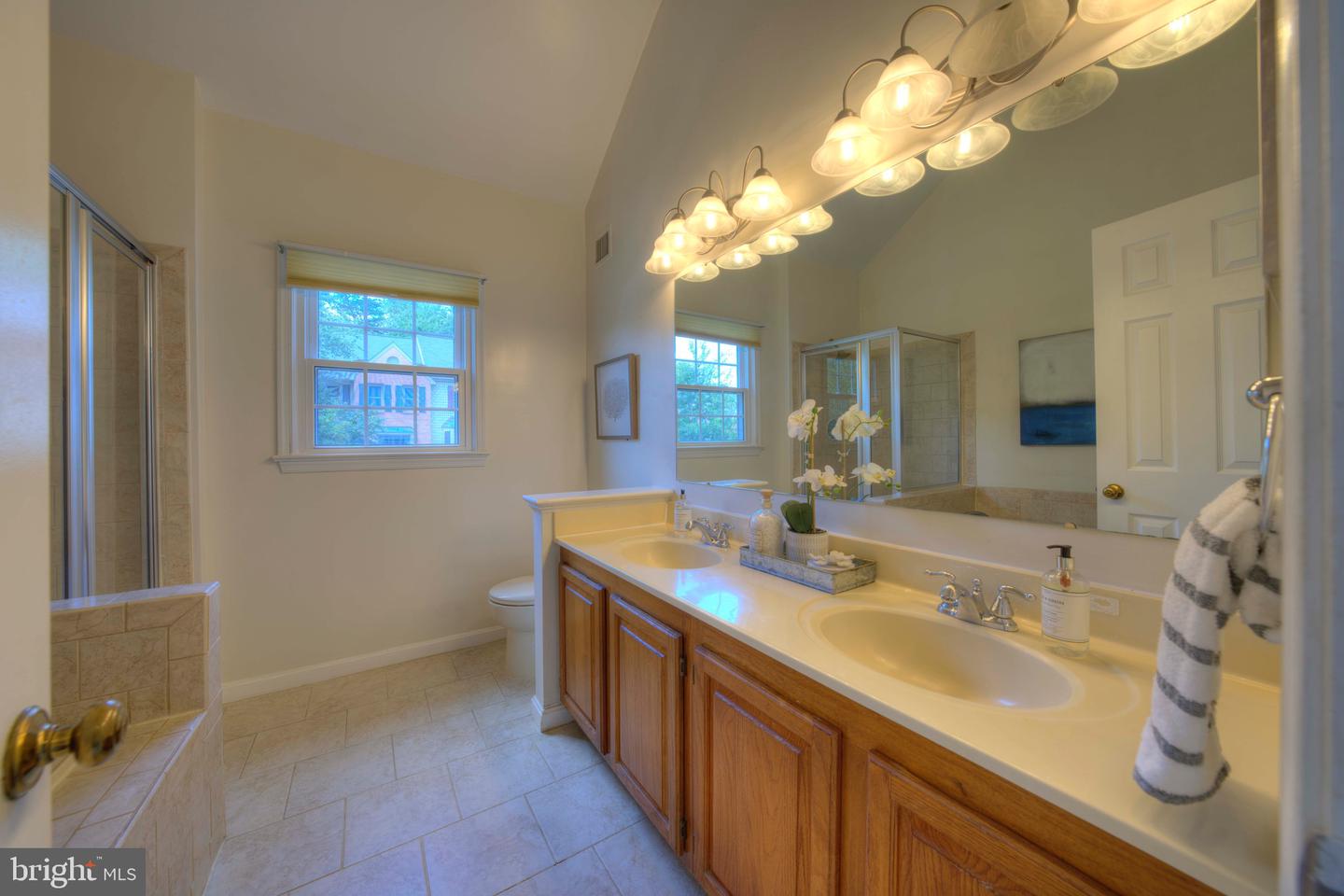 11804 GREAT OWL CIR, RESTON, Virginia 20194, 4 Bedrooms Bedrooms, ,3 BathroomsBathrooms,Residential,For sale,11804 GREAT OWL CIR,VAFX2258106 MLS # VAFX2258106