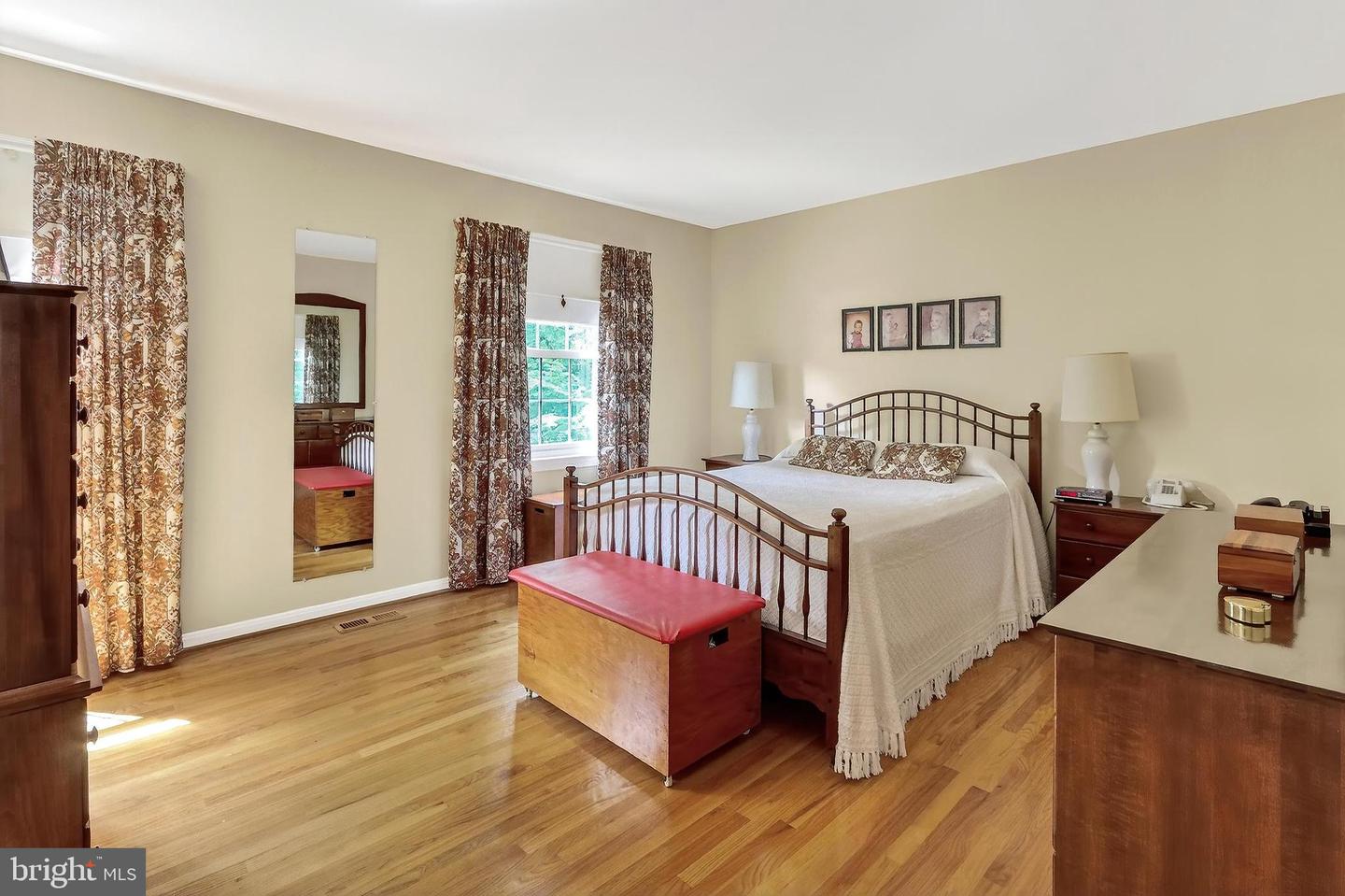8128 VIOLA ST, SPRINGFIELD, Virginia 22152, 4 Bedrooms Bedrooms, ,3 BathroomsBathrooms,Residential,For sale,8128 VIOLA ST,VAFX2258140 MLS # VAFX2258140