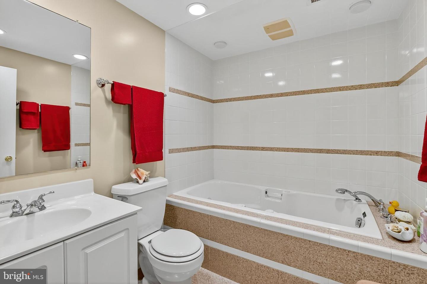 8128 VIOLA ST, SPRINGFIELD, Virginia 22152, 4 Bedrooms Bedrooms, ,3 BathroomsBathrooms,Residential,For sale,8128 VIOLA ST,VAFX2258140 MLS # VAFX2258140