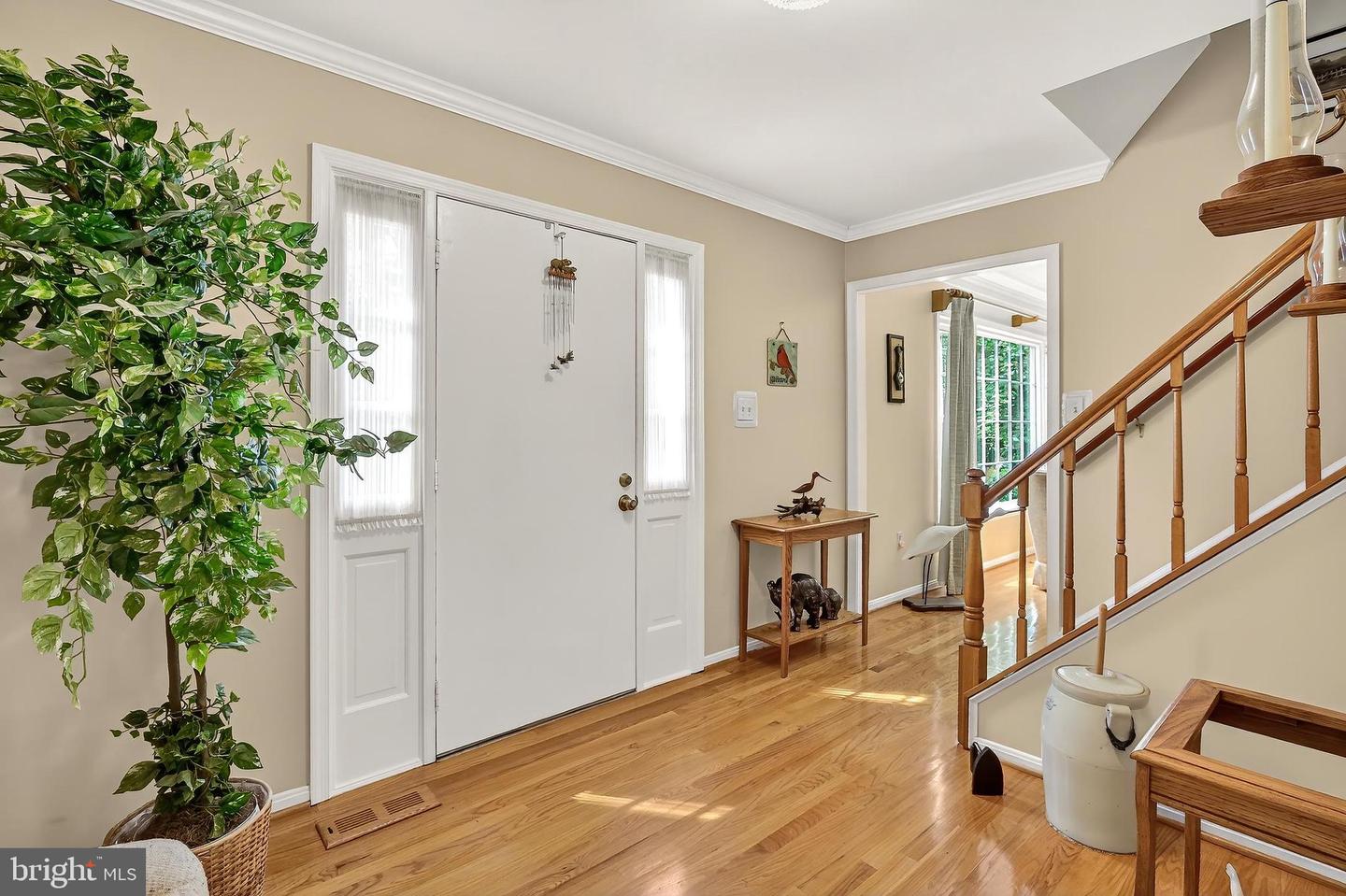 8128 VIOLA ST, SPRINGFIELD, Virginia 22152, 4 Bedrooms Bedrooms, ,3 BathroomsBathrooms,Residential,For sale,8128 VIOLA ST,VAFX2258140 MLS # VAFX2258140