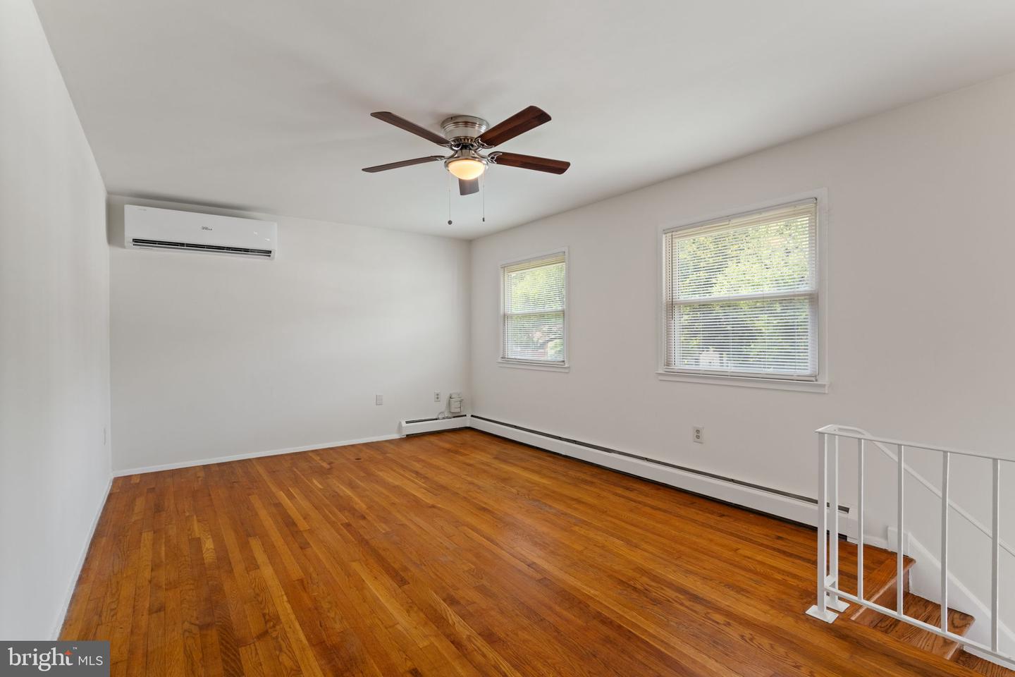 15005 CORDELL AVE, WOODBRIDGE, Virginia 22193, 3 Bedrooms Bedrooms, ,2 BathroomsBathrooms,Residential,For sale,15005 CORDELL AVE,VAPW2100230 MLS # VAPW2100230