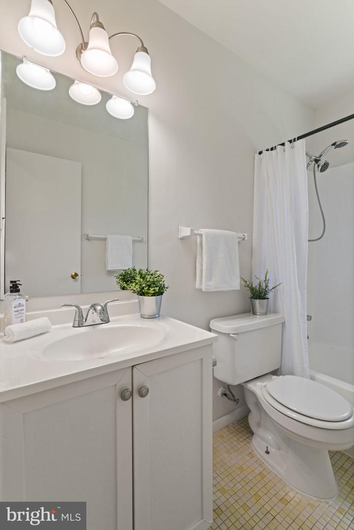 15005 CORDELL AVE, WOODBRIDGE, Virginia 22193, 3 Bedrooms Bedrooms, ,2 BathroomsBathrooms,Residential,For sale,15005 CORDELL AVE,VAPW2100230 MLS # VAPW2100230