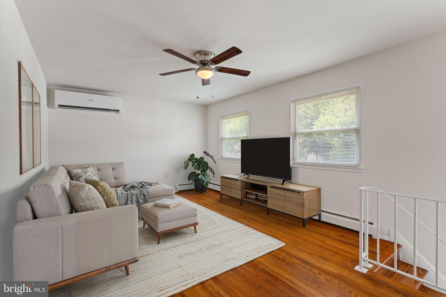 15005 CORDELL AVE, WOODBRIDGE, Virginia 22193, 3 Bedrooms Bedrooms, ,2 BathroomsBathrooms,Residential,For sale,15005 CORDELL AVE,VAPW2100230 MLS # VAPW2100230