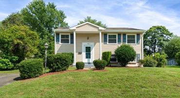 15005 CORDELL AVE, WOODBRIDGE, Virginia 22193, 3 Bedrooms Bedrooms, ,2 BathroomsBathrooms,Residential,For sale,15005 CORDELL AVE,VAPW2100230 MLS # VAPW2100230