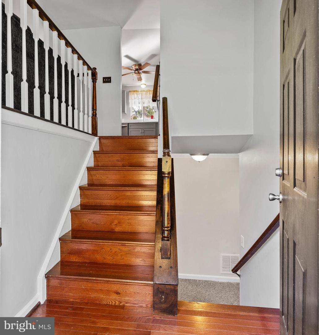 10612 HOLLEYBROOKE DR, SPOTSYLVANIA, Virginia 22553, 5 Bedrooms Bedrooms, 5 Rooms Rooms,3 BathroomsBathrooms,Residential,For sale,10612 HOLLEYBROOKE DR,VASP2035032 MLS # VASP2035032