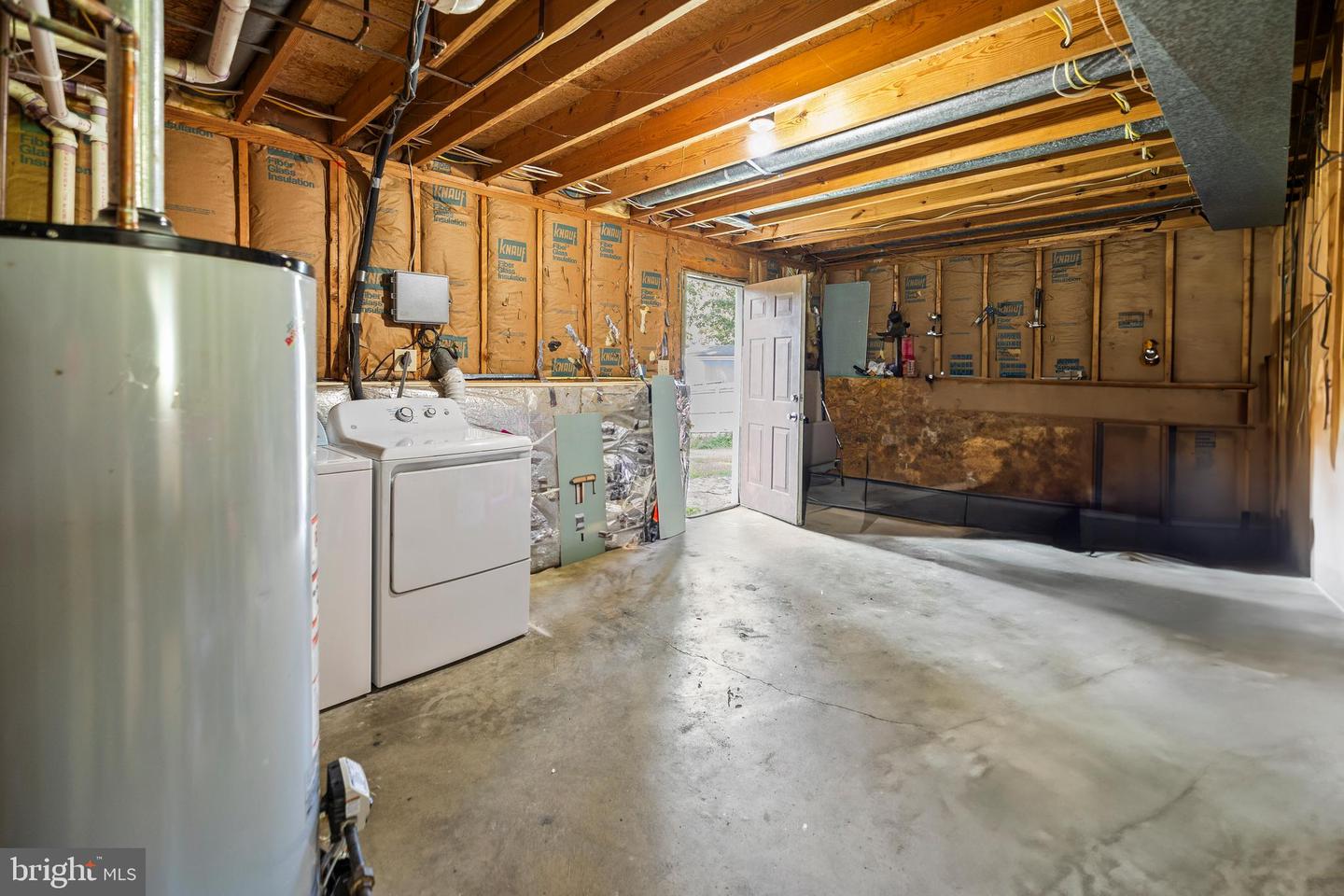 10612 HOLLEYBROOKE DR, SPOTSYLVANIA, Virginia 22553, 5 Bedrooms Bedrooms, 5 Rooms Rooms,3 BathroomsBathrooms,Residential,For sale,10612 HOLLEYBROOKE DR,VASP2035032 MLS # VASP2035032