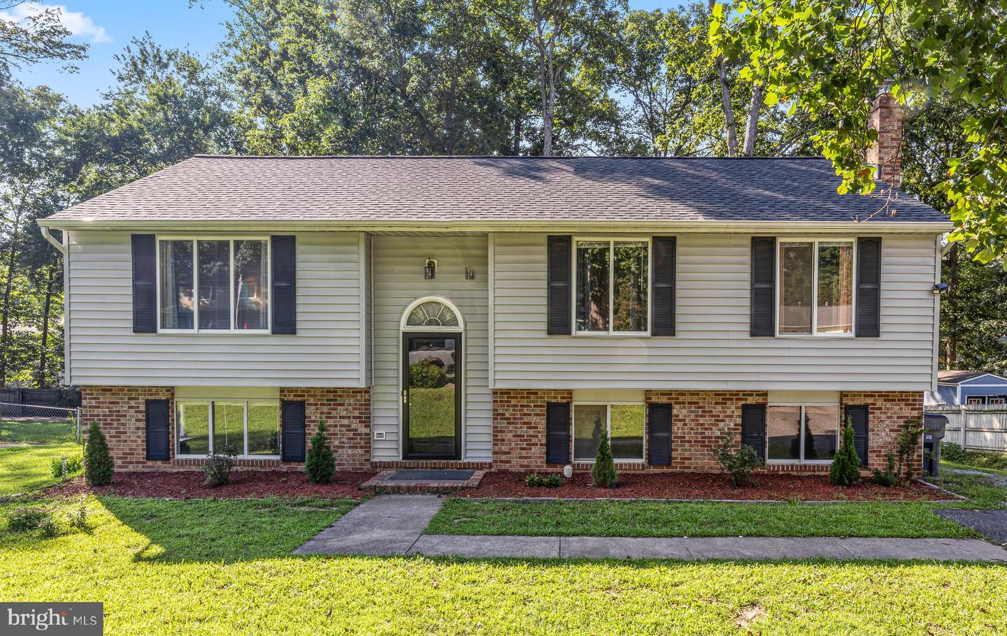 10612 HOLLEYBROOKE DR, SPOTSYLVANIA, Virginia 22553, 5 Bedrooms Bedrooms, 5 Rooms Rooms,3 BathroomsBathrooms,Residential,For sale,10612 HOLLEYBROOKE DR,VASP2035032 MLS # VASP2035032