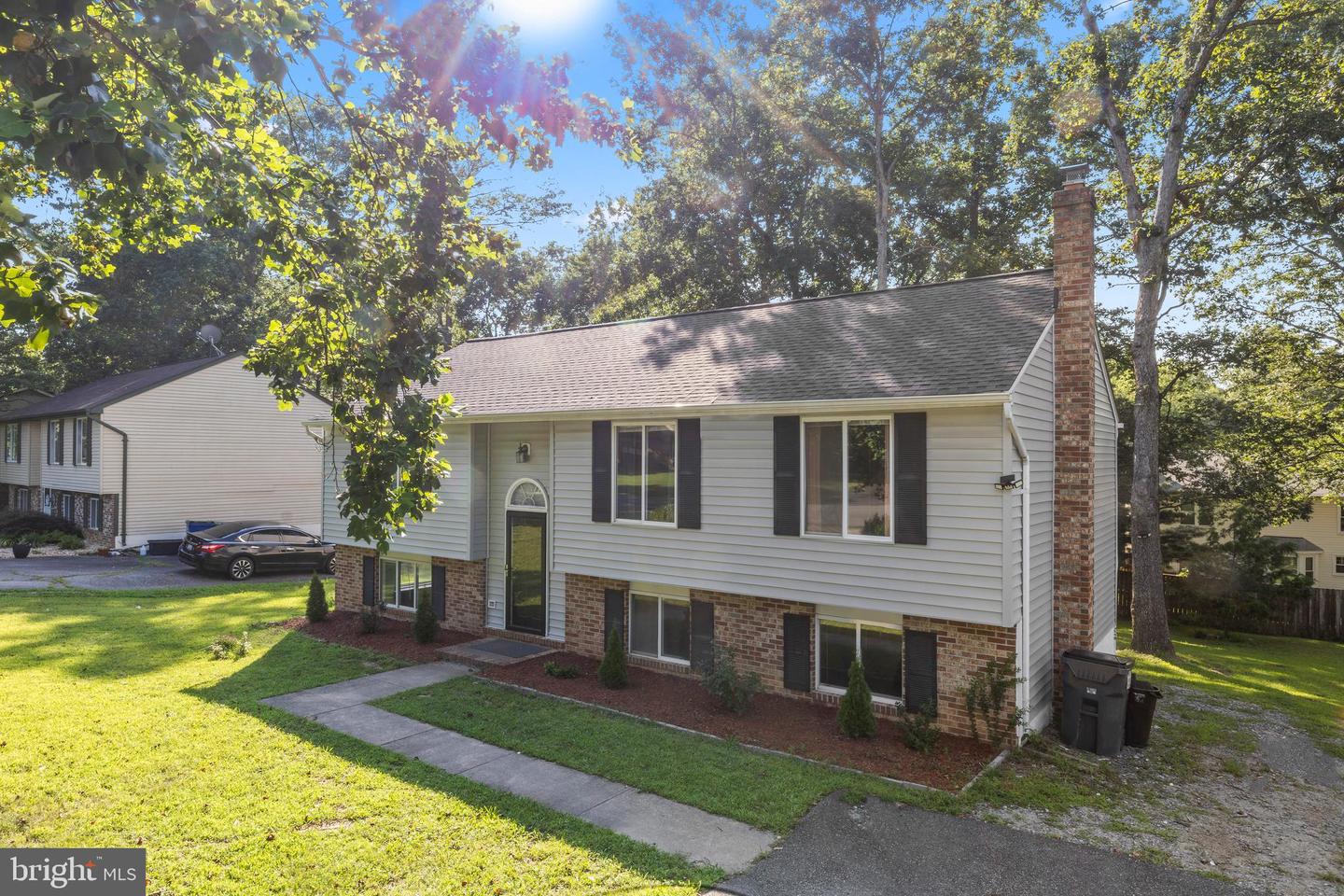10612 HOLLEYBROOKE DR, SPOTSYLVANIA, Virginia 22553, 5 Bedrooms Bedrooms, 5 Rooms Rooms,3 BathroomsBathrooms,Residential,For sale,10612 HOLLEYBROOKE DR,VASP2035032 MLS # VASP2035032