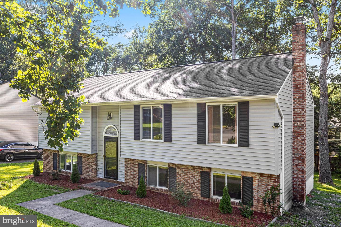 10612 HOLLEYBROOKE DR, SPOTSYLVANIA, Virginia 22553, 5 Bedrooms Bedrooms, 5 Rooms Rooms,3 BathroomsBathrooms,Residential,For sale,10612 HOLLEYBROOKE DR,VASP2035032 MLS # VASP2035032