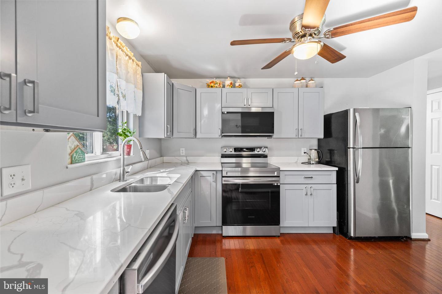 10612 HOLLEYBROOKE DR, SPOTSYLVANIA, Virginia 22553, 5 Bedrooms Bedrooms, 5 Rooms Rooms,3 BathroomsBathrooms,Residential,For sale,10612 HOLLEYBROOKE DR,VASP2035032 MLS # VASP2035032