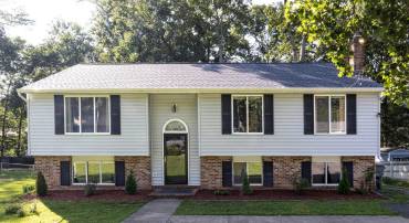 10612 HOLLEYBROOKE DR, SPOTSYLVANIA, Virginia 22553, 5 Bedrooms Bedrooms, 5 Rooms Rooms,3 BathroomsBathrooms,Residential,For sale,10612 HOLLEYBROOKE DR,VASP2035032 MLS # VASP2035032