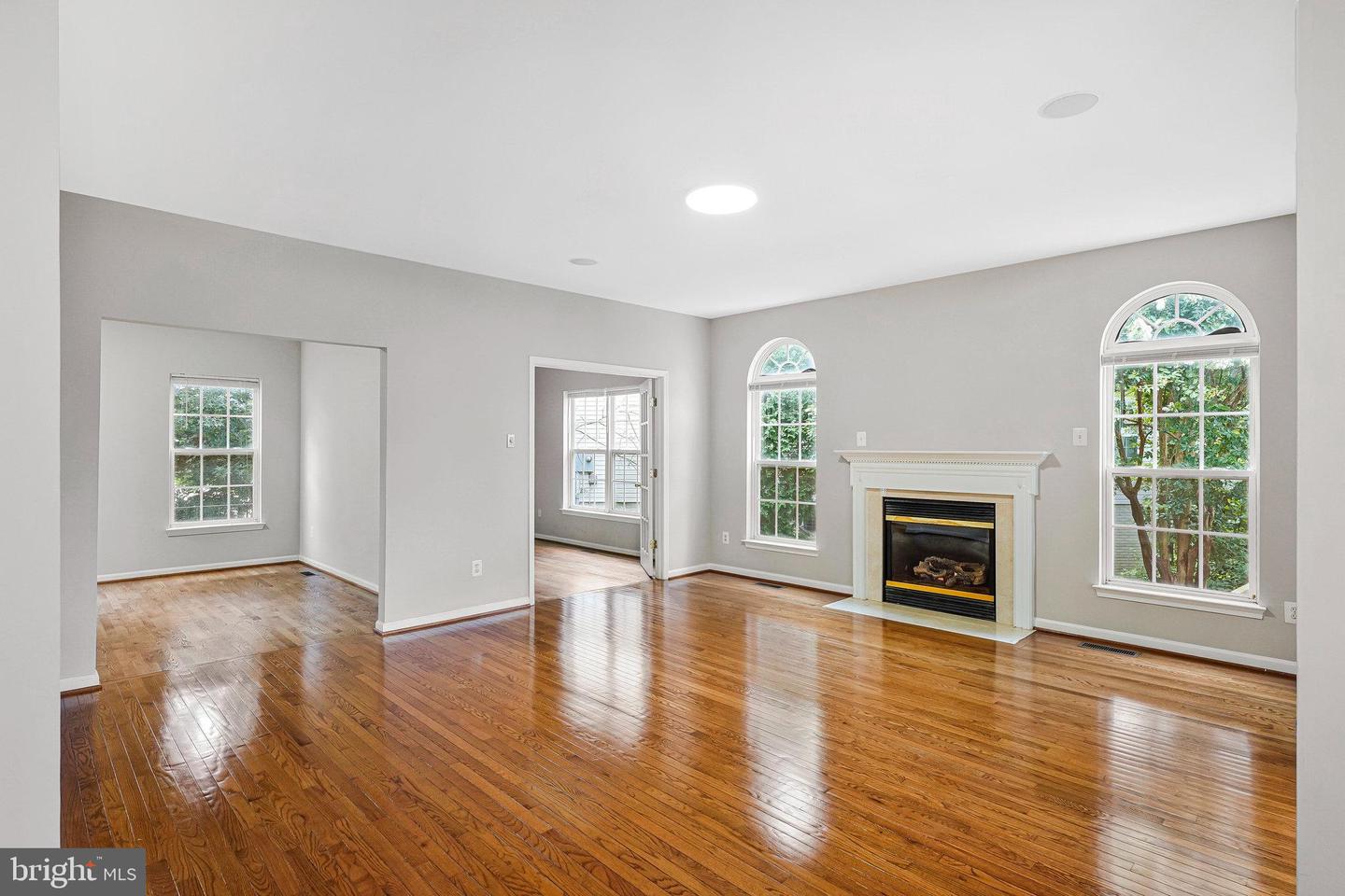 8954 HANSON GROVE CT, MANASSAS, Virginia 20109, 6 Bedrooms Bedrooms, ,3 BathroomsBathrooms,Residential,For sale,8954 HANSON GROVE CT,VAPW2100234 MLS # VAPW2100234