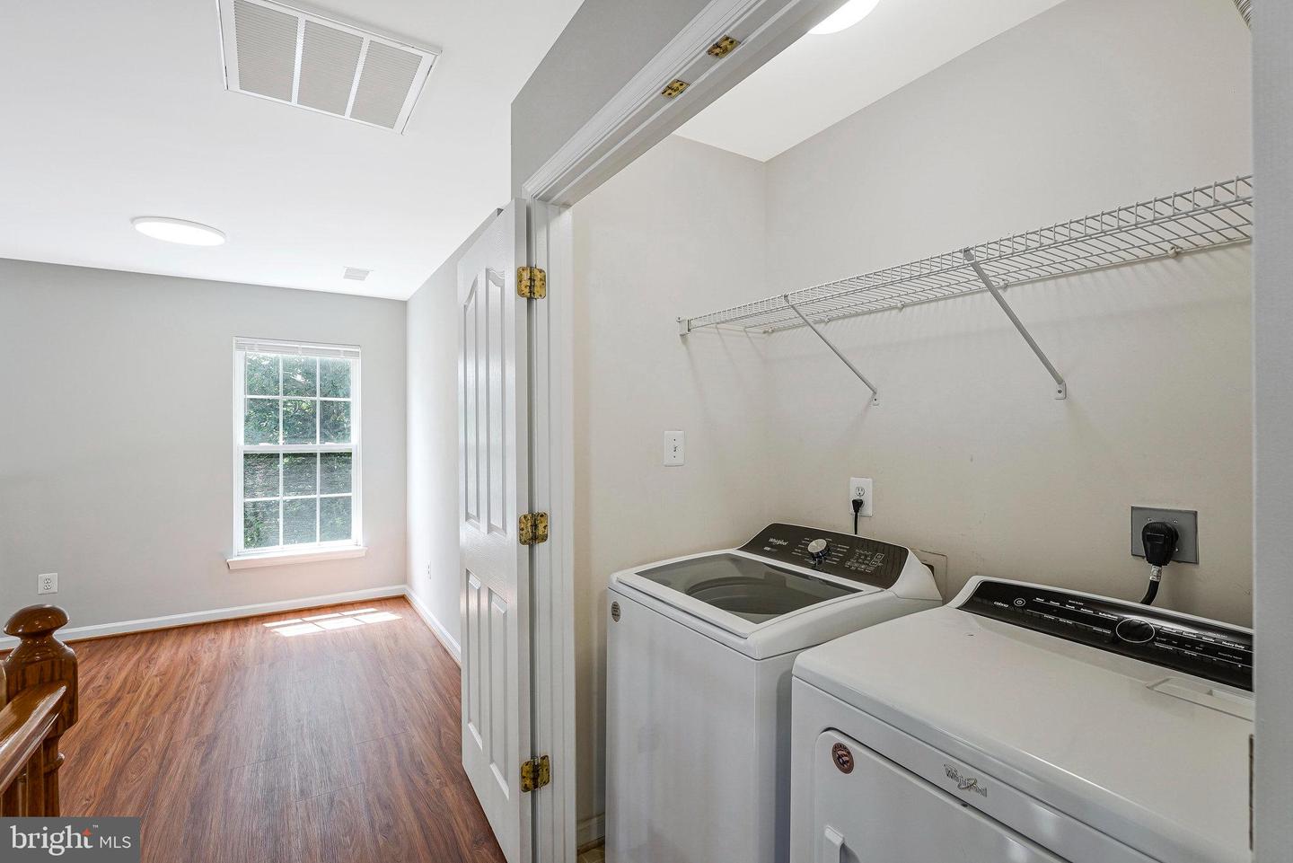 8954 HANSON GROVE CT, MANASSAS, Virginia 20109, 6 Bedrooms Bedrooms, ,3 BathroomsBathrooms,Residential,For sale,8954 HANSON GROVE CT,VAPW2100234 MLS # VAPW2100234